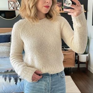 Wilfred Aritzia Alpaca and Merino wool blend sweater XS